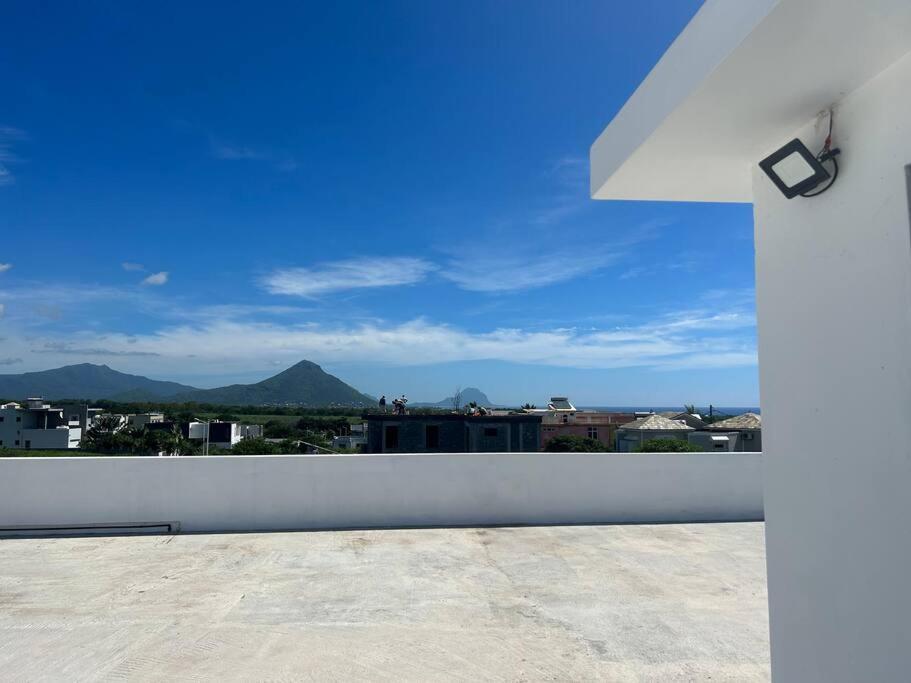 Amazing Sunset View Rooftop. Flic en Flac Exterior photo